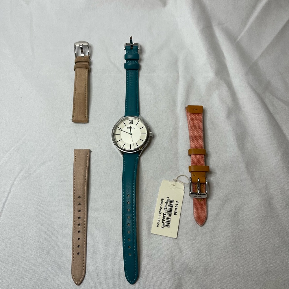 Silver Fossil Watch with 3 interchangeable bands